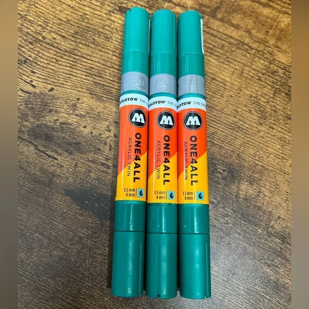 Molotow One4All Acrylic Twin Pump Marker in Lagoon Blue. 1.5mm/4mm Nibs. 3 Pack.
